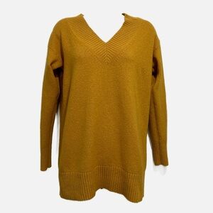 Ann Taylor Loft Outlet yellow/gold V-neck sweater. Size XS.